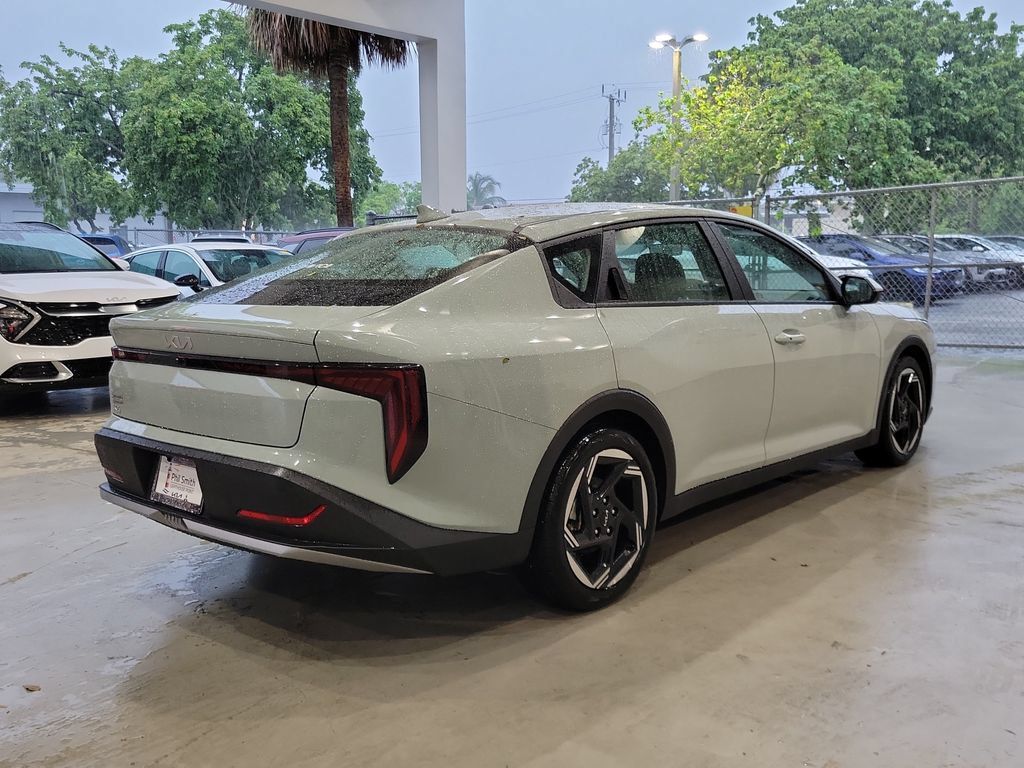 Certified 2025 Kia K4 EX FWD image 9