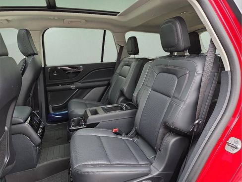 New 2026 Lincoln Aviator Reserve image 11
