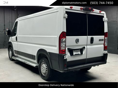 Used 2025 RAM ProMaster 2500 w/ U-Haul Equipment Group image 5