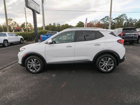 Certified 2022 Buick Encore GX Essence w/ Experience Buick Package image 5