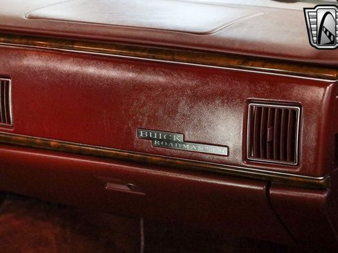 Used 1996 Buick Roadmaster Limited image 26