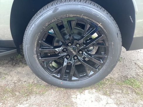 New 2026 GMC Yukon XL Elevation w/ LPO, Elevation Black Package RWD image 9