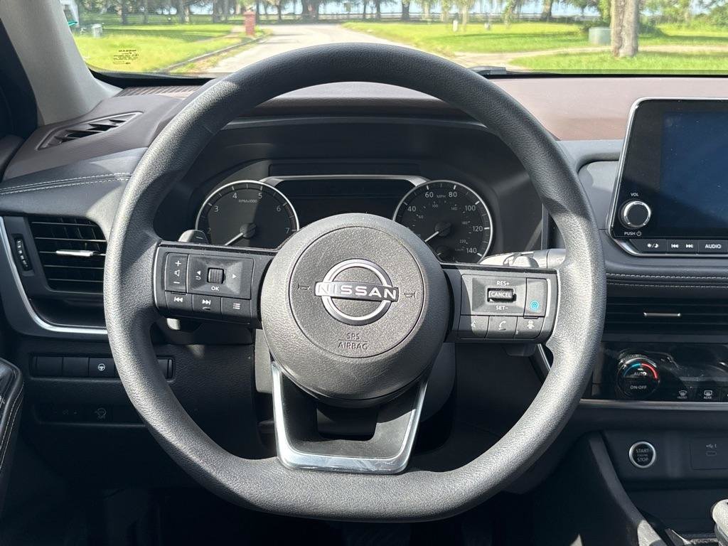 Used 2023 Nissan Rogue SV AWD/4WD image 18