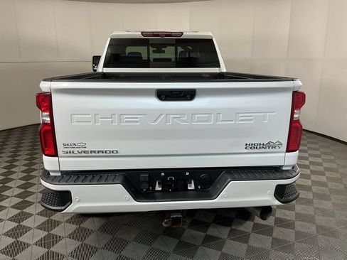 Used 2021 Chevrolet Silverado 2500 High Country w/ Safety Package II AWD/4WD image 6