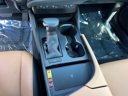 Certified 2025 Lexus ES 350 w/ Premium Package FWD image 32