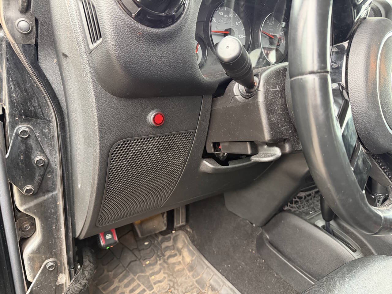 Used 2016 Jeep Wrangler Unlimited Sahara AWD/4WD image 33