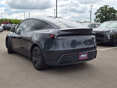 Used 2026 Tesla Model Y AWD image 7