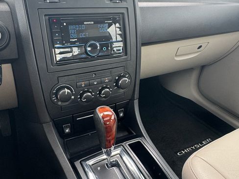 Used 2007 Chrysler 300 Touring L image 22