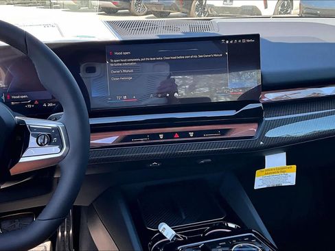 New 2026 BMW i5 eDrive40 w/ M Sport Package image 6