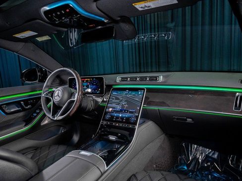 New 2025 Mercedes-Benz S 580 4MATIC Sedan image 4
