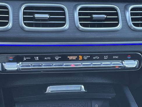 Certified 2025 Mercedes-Benz GLS 450 4MATIC image 34