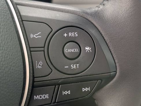 Used 2023 Toyota RAV4 XLE Premium AWD/4WD image 18