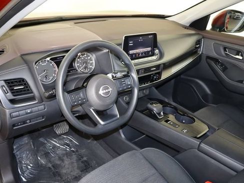 Used 2023 Nissan Rogue SV FWD image 25