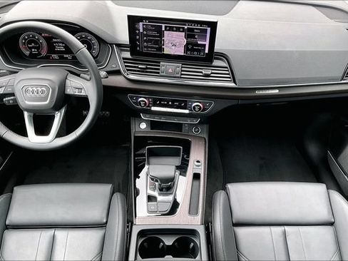 Used 2025 Audi Q5 2.0T Premium Plus w/ Premium Plus Package AWD/4WD image 15