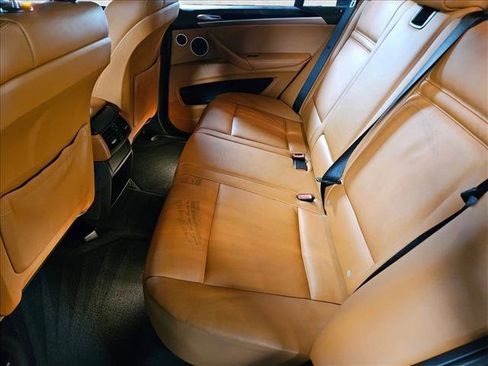 Used 2012 BMW X5 M image 18