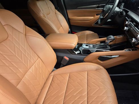 Certified 2025 Kia Telluride SX X-Line AWD/4WD image 19