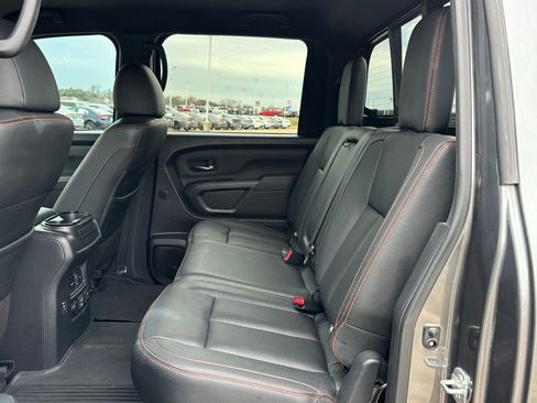 Used 2024 Nissan Titan PRO-4X w/ Pro-4x Convenience Package image 13