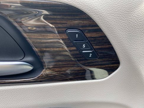 Used 2024 Chrysler Pacifica Limited FWD image 21