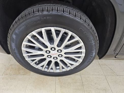Used 2026 GMC Acadia Denali w/ Super Cruise Package AWD/4WD image 8