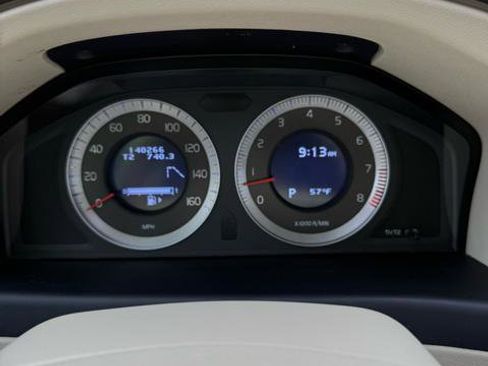 Used 2010 Volvo XC70 T6 AWD/4WD image 11