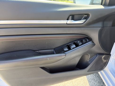 Used 2023 Nissan Altima 2.5 SR image 21