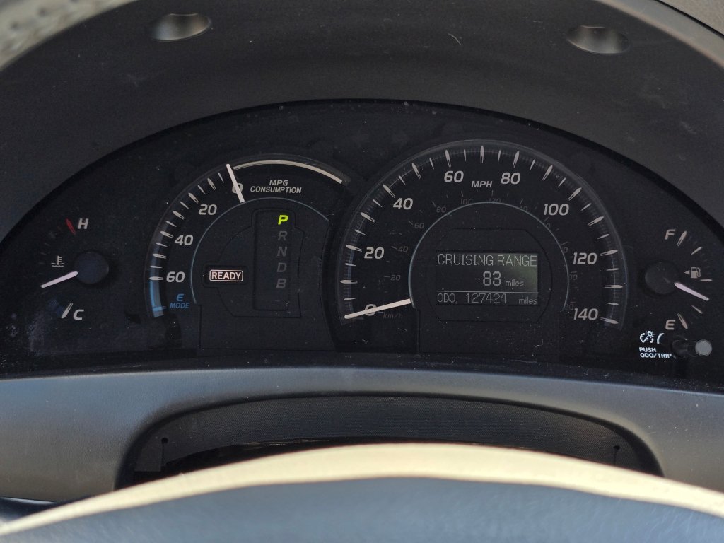 Used 2009 Toyota Camry Hybrid w/ Upgrade Pkg w/ Navigation FWD image 4
