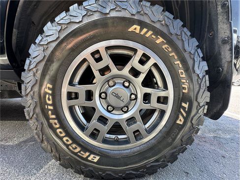 Used 2020 Toyota 4Runner Venture w/ Moonroof Package AWD/4WD image 31