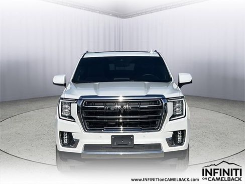 Used 2023 GMC Yukon SLT w/ SLT Premium Package image 4