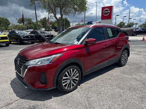 Used 2021 Nissan Kicks SV FWD image 3