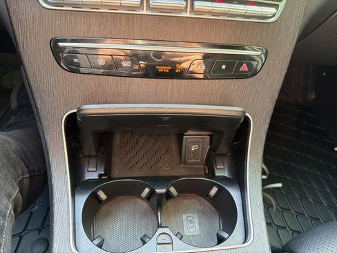 Used 2021 Mercedes-Benz GLC 300 4MATIC image 22