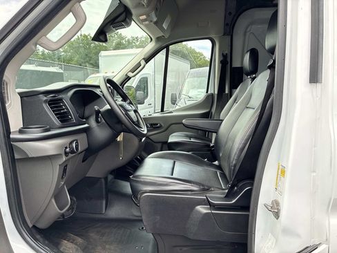 Used 2024 Ford Transit 250 148 High Roof RWD image 20