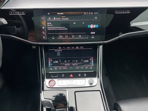 Used 2024 Audi S8 AWD/4WD image 16