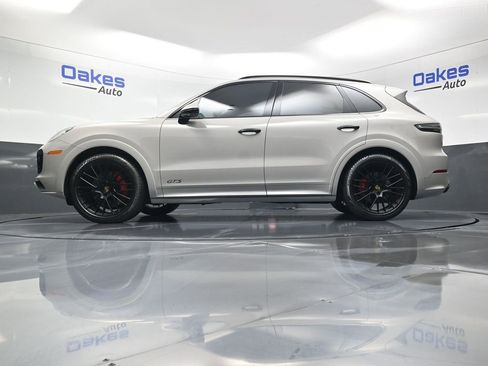 Used 2021 Porsche Cayenne GTS image 43