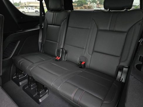 Used 2023 Chevrolet Tahoe RST RWD image 32