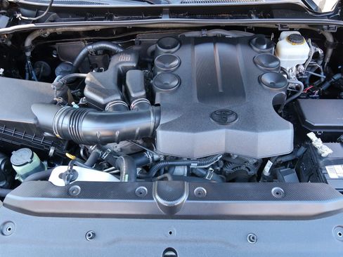 Used 2014 Toyota 4Runner SR5 image 24