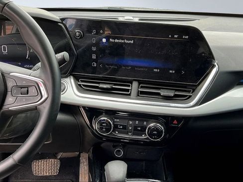Used 2025 Chevrolet Trax LT w/ Driver Confidence Package FWD image 10