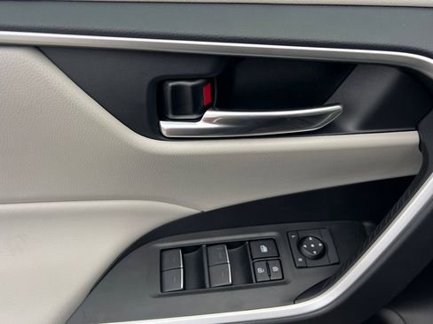 New 2025 Toyota RAV4 XLE w/ Convenience Package image 8