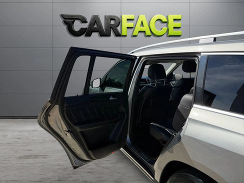 Used 2015 Mercedes-Benz GL 450 4MATIC image 18