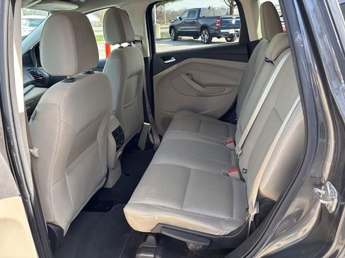 Used 2017 Ford Escape SE image 37