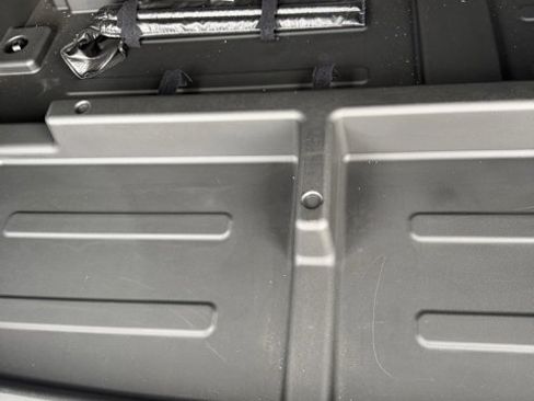 Used 2022 Chevrolet Suburban High Country image 26