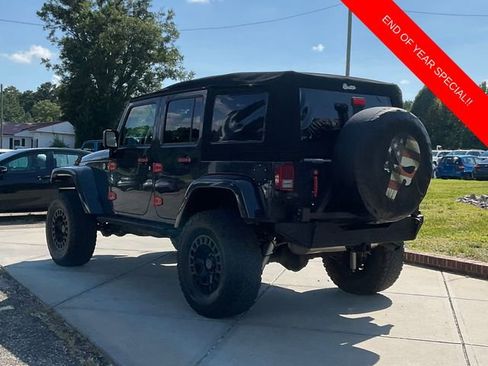 Used 2017 Jeep Wrangler Unlimited Rubicon image 5