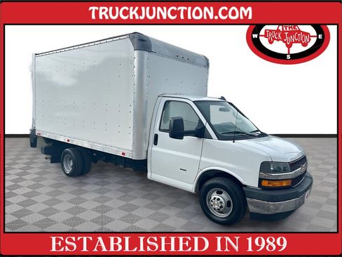 Used 2019 Chevrolet Express 3500 w/ Chrome Appearance Package image 1