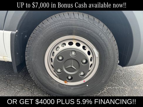 New 2025 Mercedes-Benz Sprinter 4500 image 30