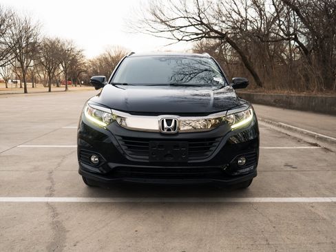 Used 2021 Honda HR-V EX image 3