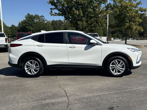 Certified 2024 Buick Envista Preferred w/ Advanced Safety Package image 11