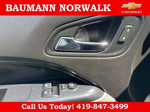 Used 2017 Chevrolet Colorado LT w/ LT Convenience Package RWD image 19