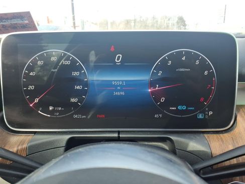 Used 2022 Mercedes-Benz C 300 4MATIC Sedan image 9