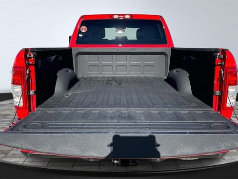 Used 2024 RAM 2500 Big Horn w/ Sport Appearance Package image 18