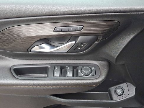 Used 2021 GMC Terrain SLT w/ Infotainment Package II image 12