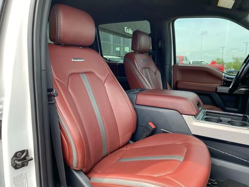 Used 2022 Ford F450 Platinum w/ FX4 Off-Road Package image 28